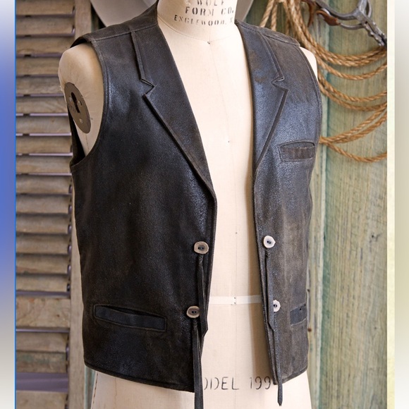 Patricia Wolf Texas John Wayne Leather Vest Size 42 - Picture 1 of 12
